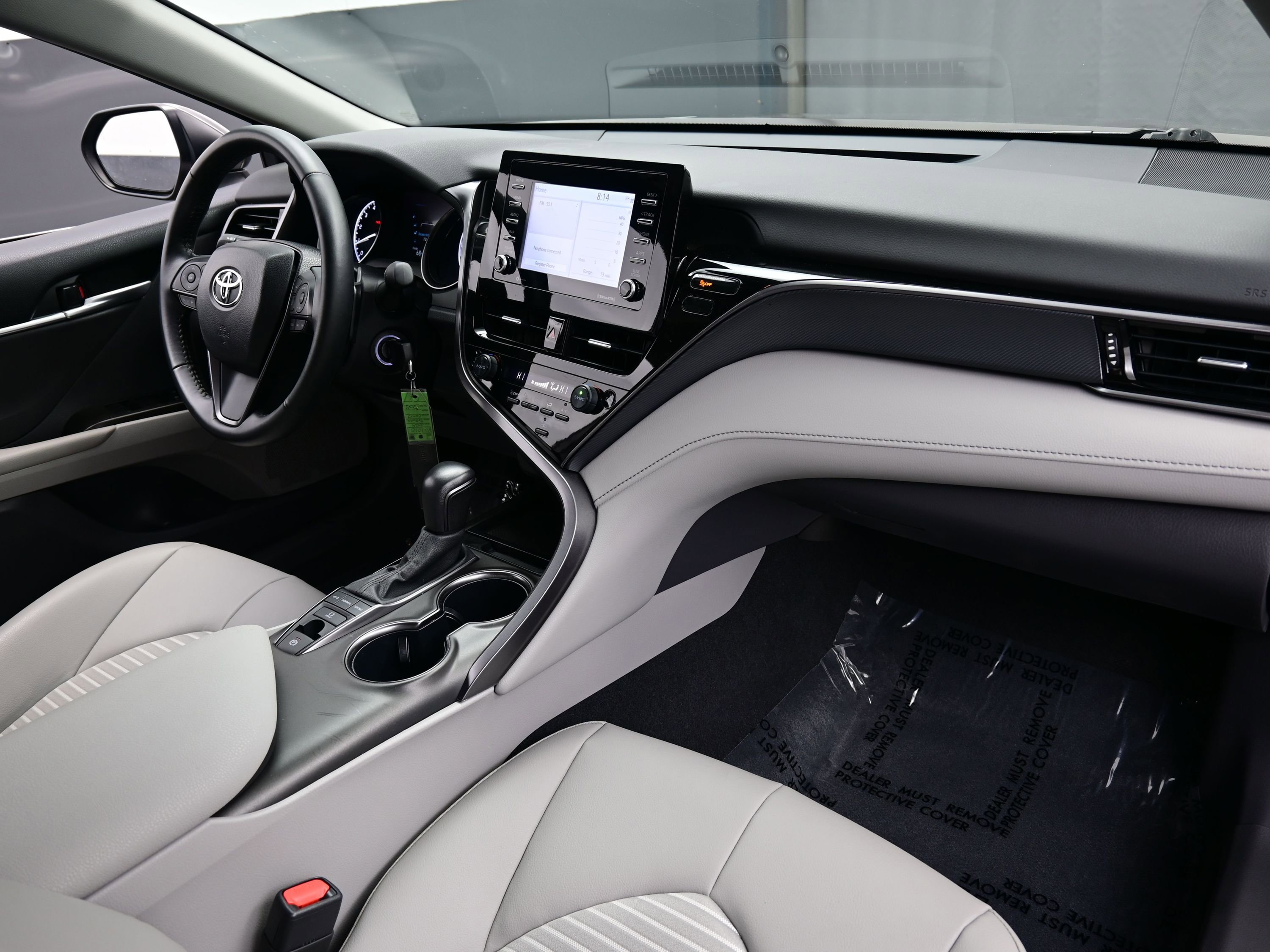 Used 2024 Toyota Camry SE image 16