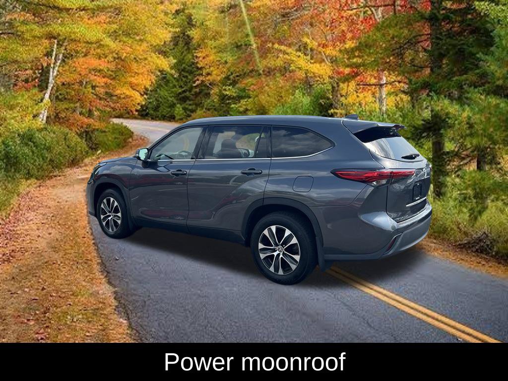 Used 2020 Toyota Highlander XLE AWD/4WD image 9