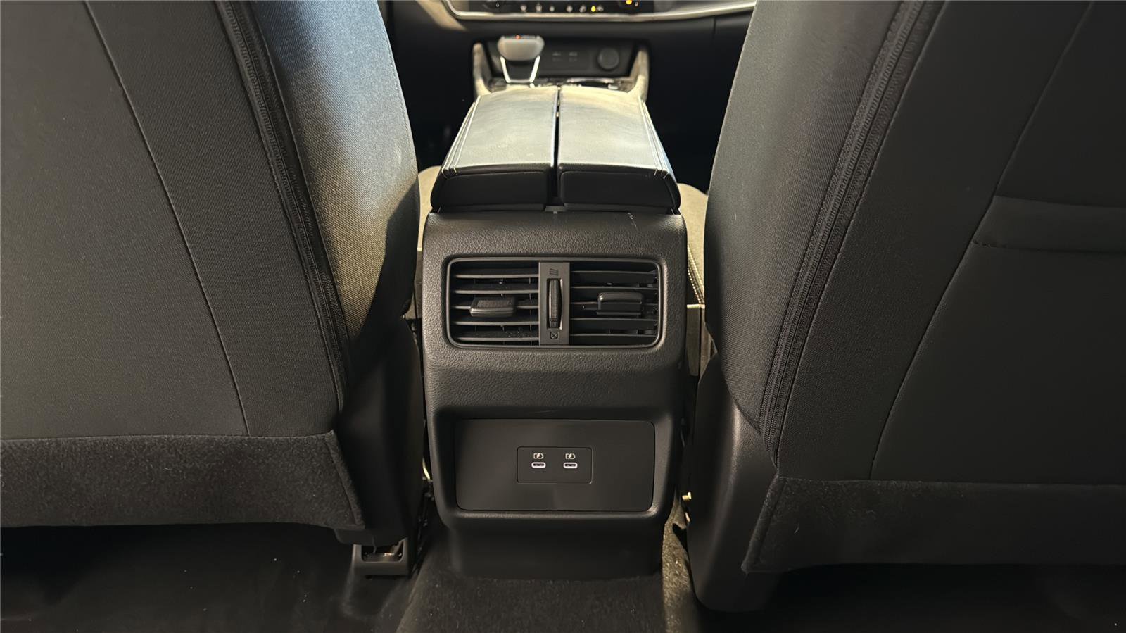 Used 2025 Nissan Rogue SV AWD/4WD image 23