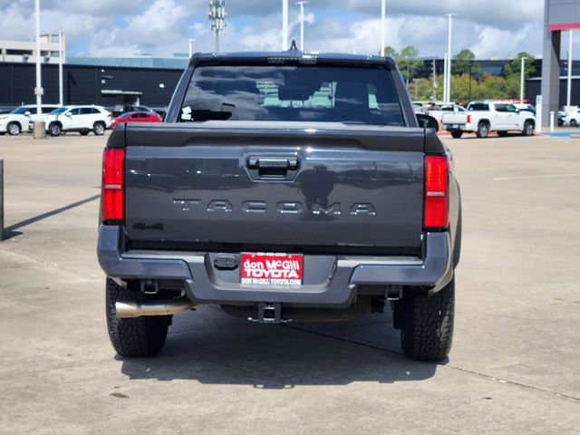 Certified 2025 Toyota Tacoma TRD Off-Road AWD/4WD image 6