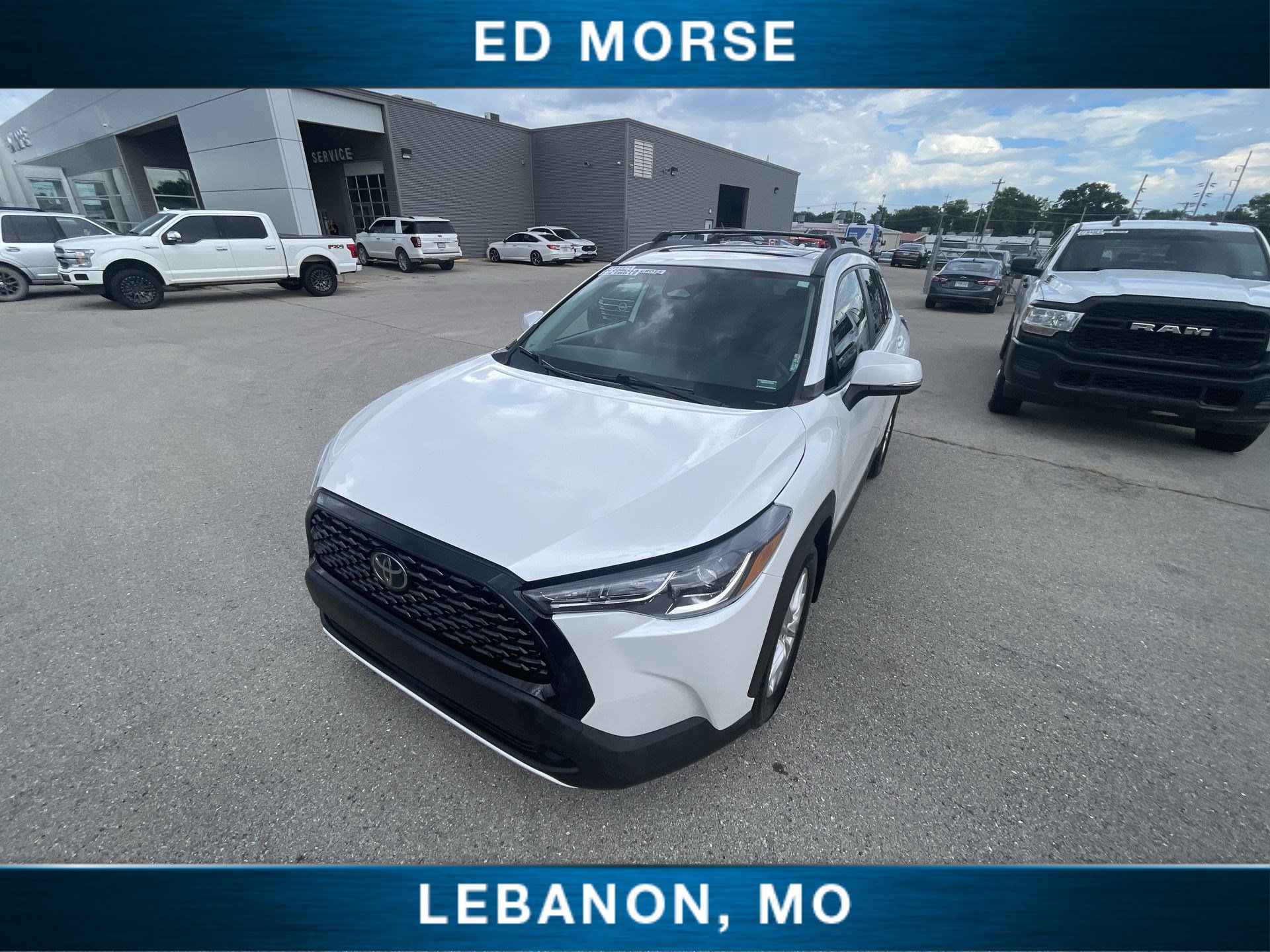 Used 2024 Toyota Corolla Cross LE w/ Moonroof Package FWD image 19