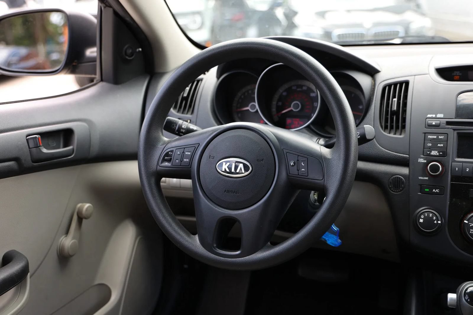 Used 2012 Kia Forte LX FWD image 28