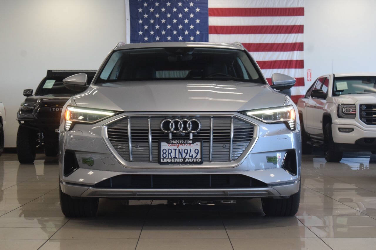 Used 2019 Audi e-tron Prestige w/ Prestige Package AWD/4WD image 7