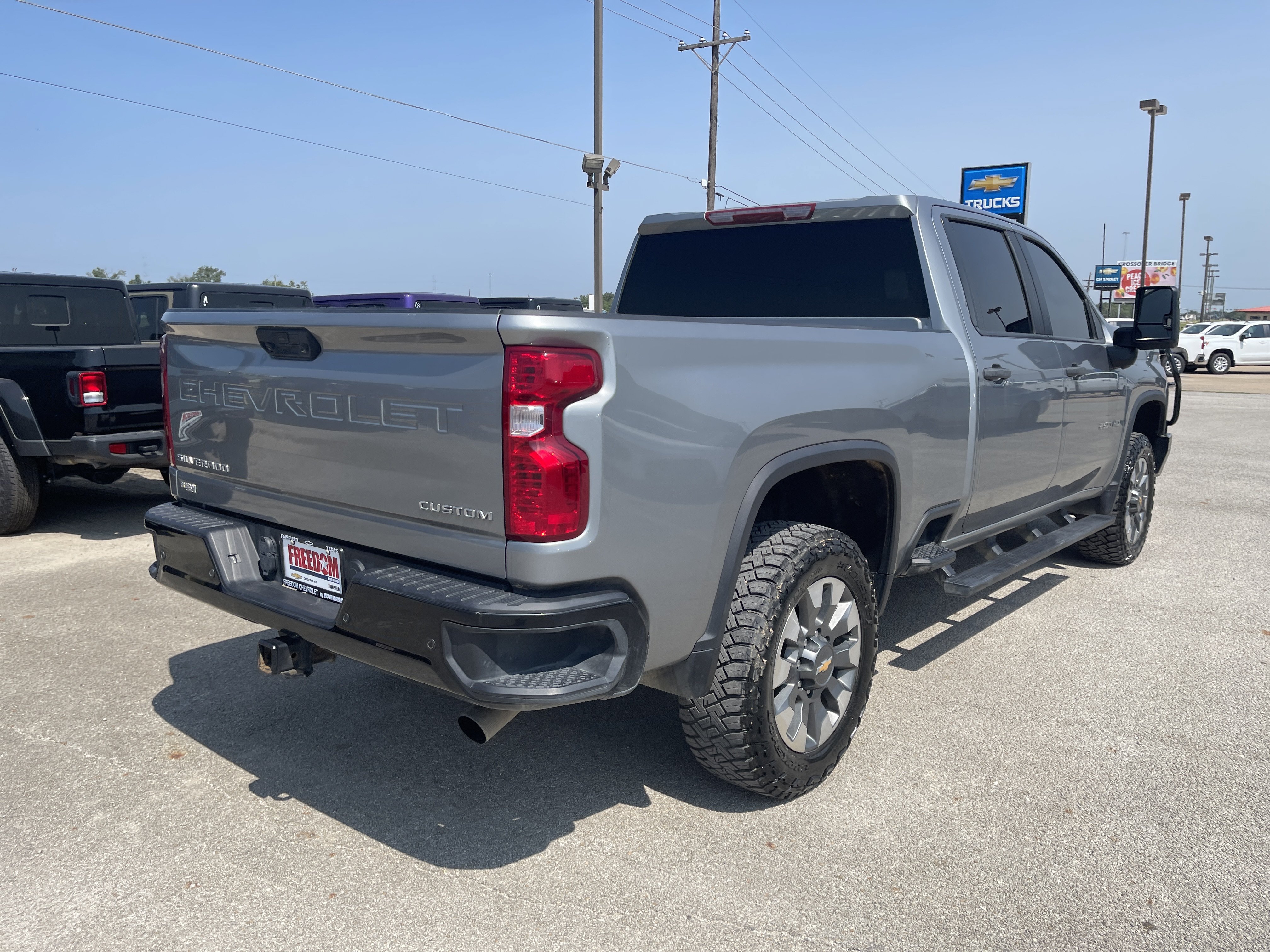 Used 2025 Chevrolet Silverado 2500 Custom w/ Custom Value Package AWD/4WD image 4