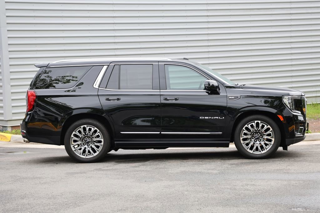 Used 2024 GMC Yukon Denali Ultimate AWD/4WD image 4