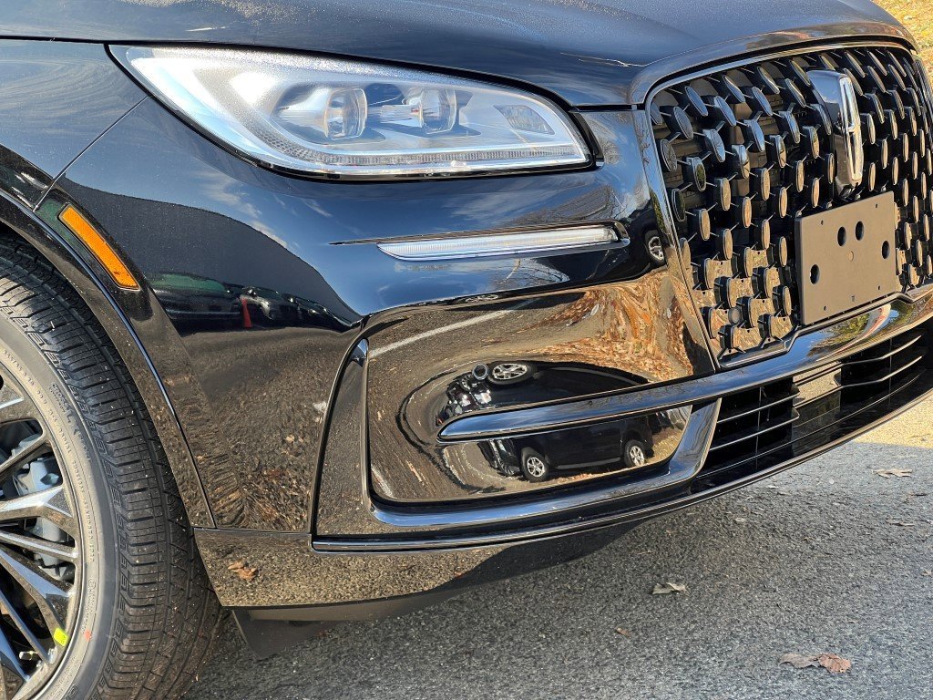 New 2026 Lincoln Corsair Reserve w/ Jet Appearance Package image 2