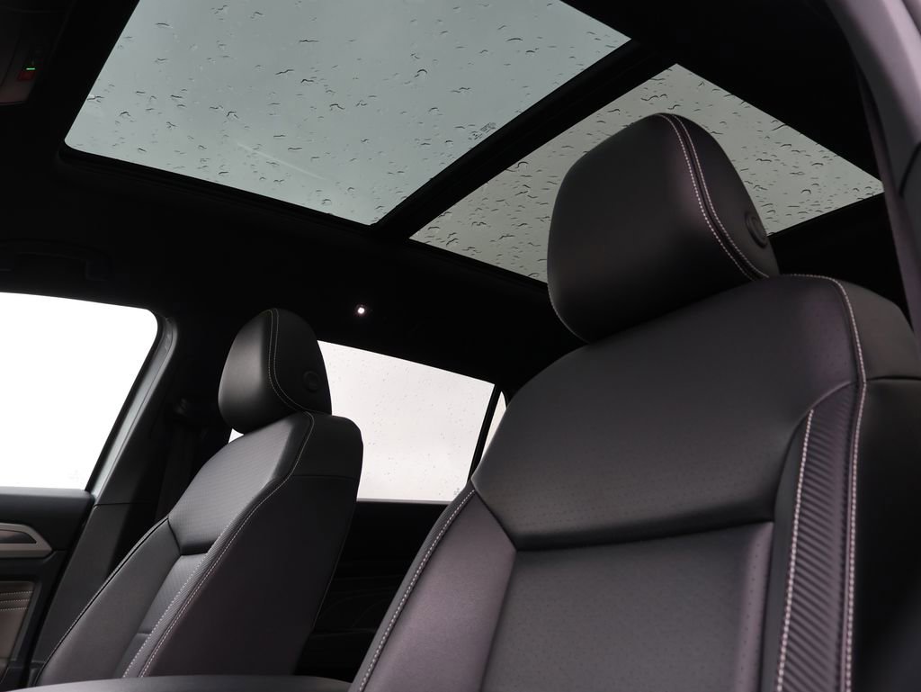 Certified 2022 Volkswagen Atlas Cross Sport SEL R-Line image 49