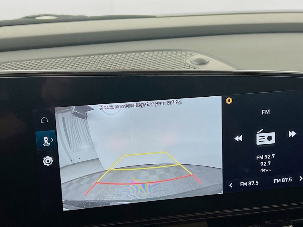 New 2025 Hyundai Elantra SEL image 12