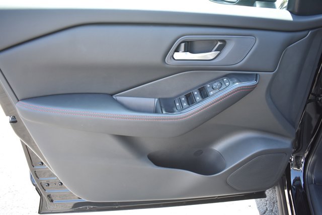 New 2026 Nissan Rogue SV AWD/4WD image 12