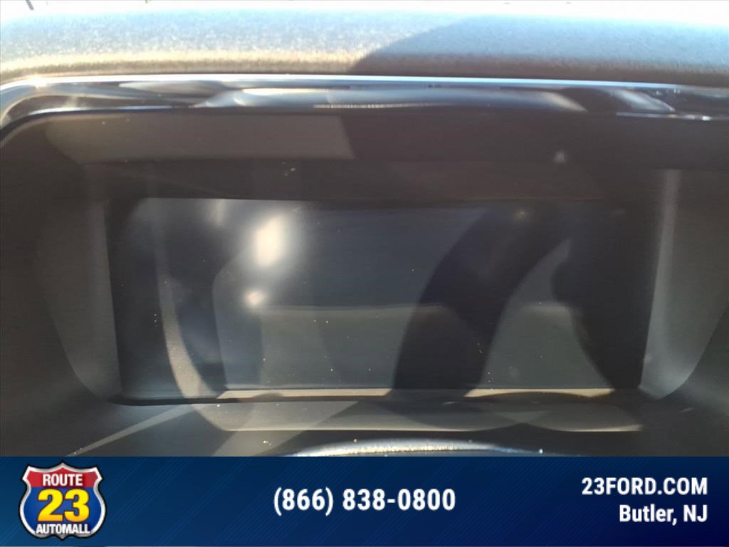 Certified 2022 Ford F150 Lariat w/ Equipment Group 502A High image 17