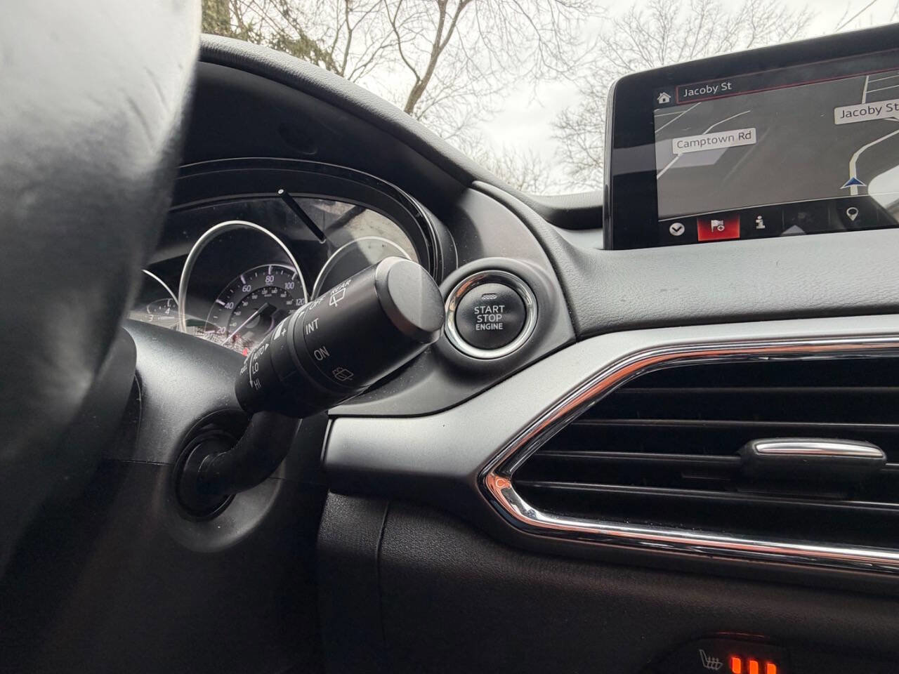 Used 2018 MAZDA CX-9 Touring w/ Touring Premium Package image 16