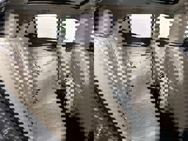 Used 2023 Buick Envision Avenir image 28