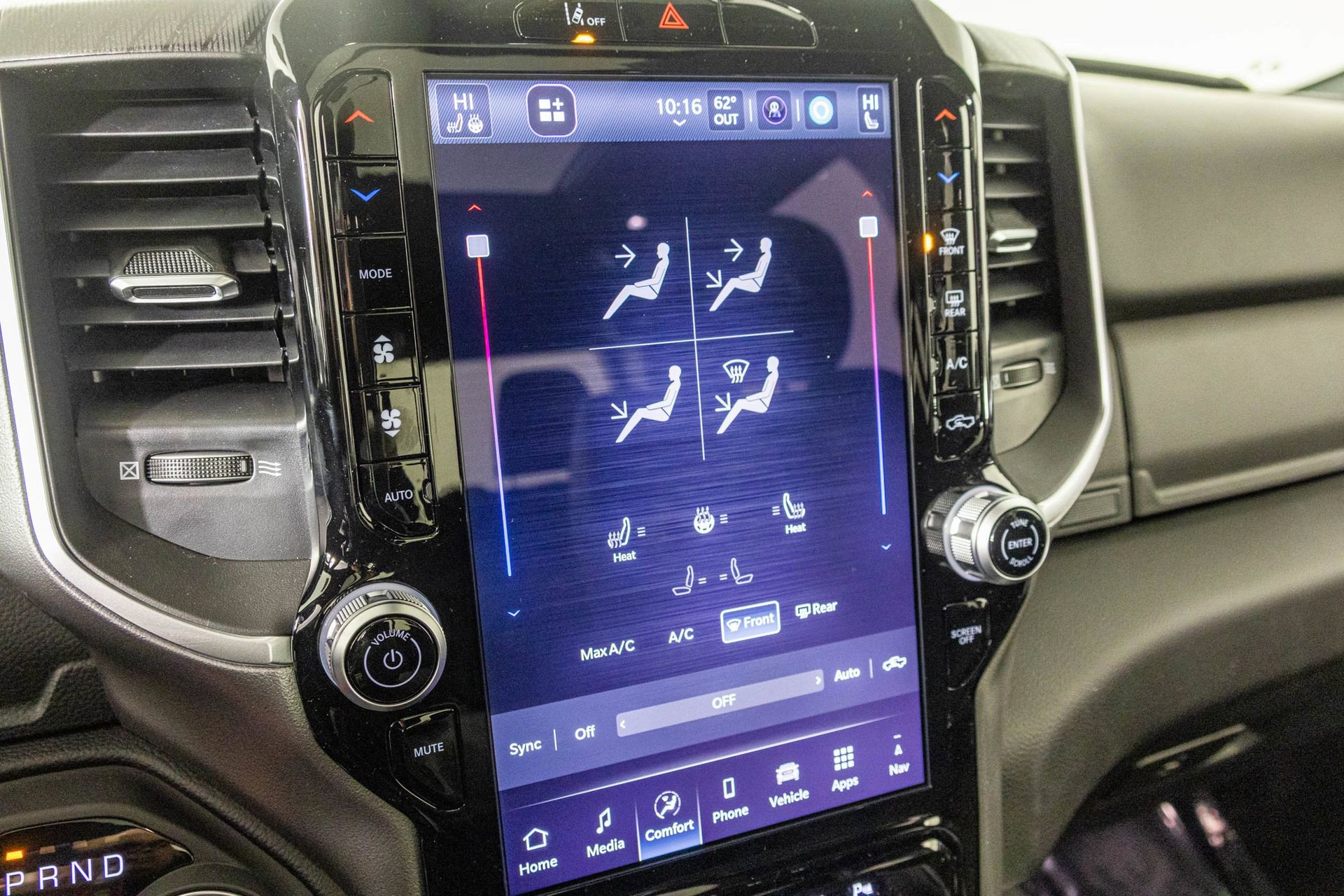 New 2026 RAM 1500 4x4 Crew Cab image 27