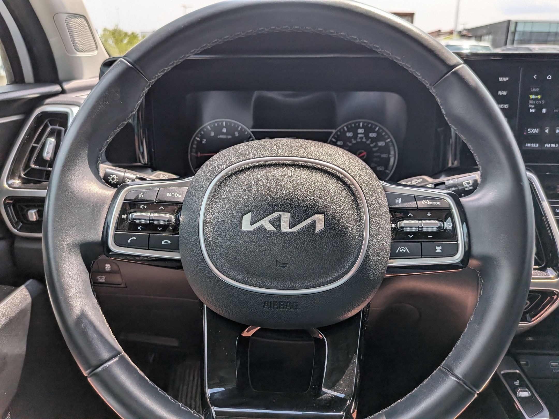 Certified 2022 Kia Sorento SX AWD/4WD image 14