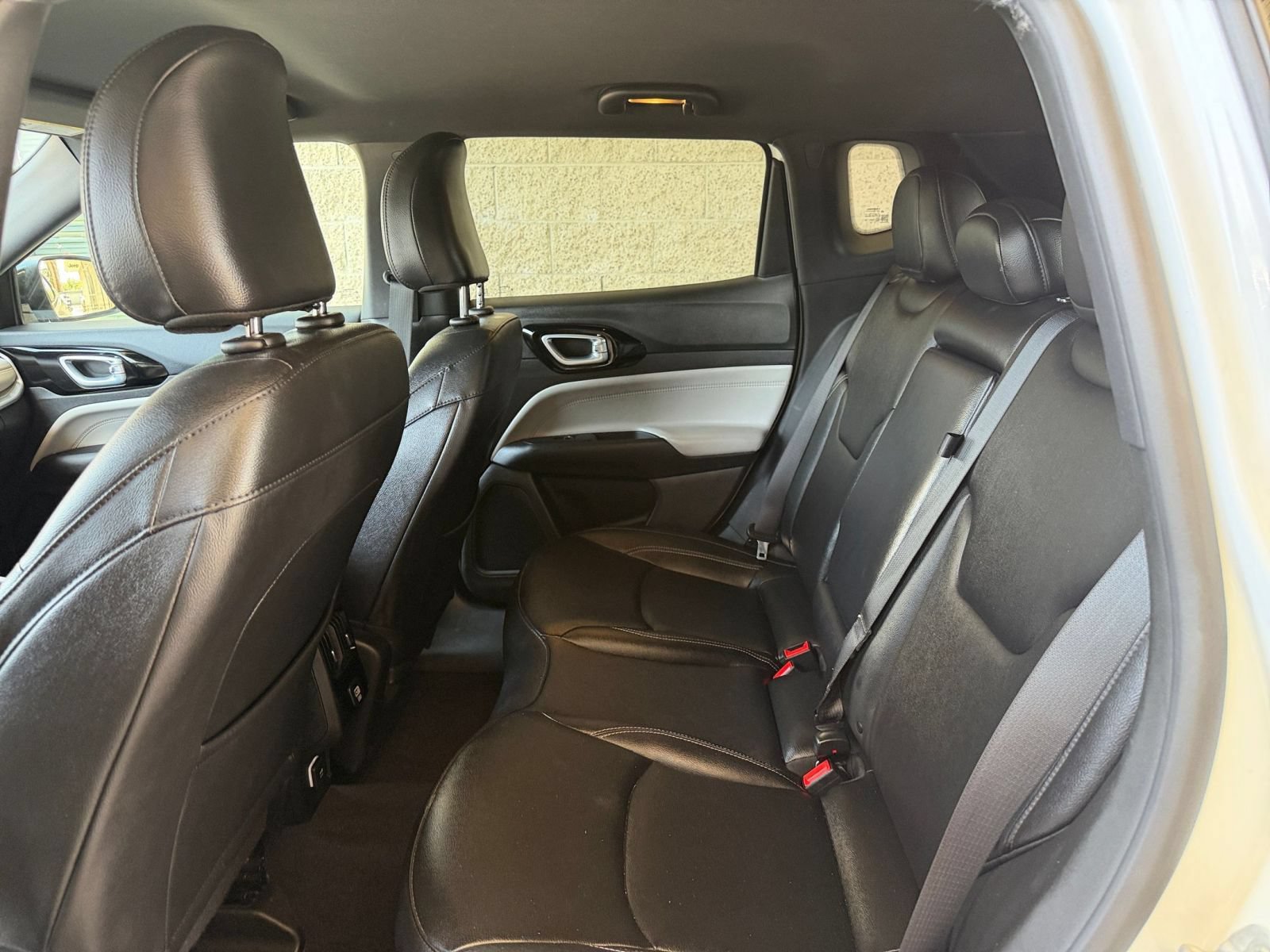 Used 2025 Jeep Compass Limited AWD/4WD image 27