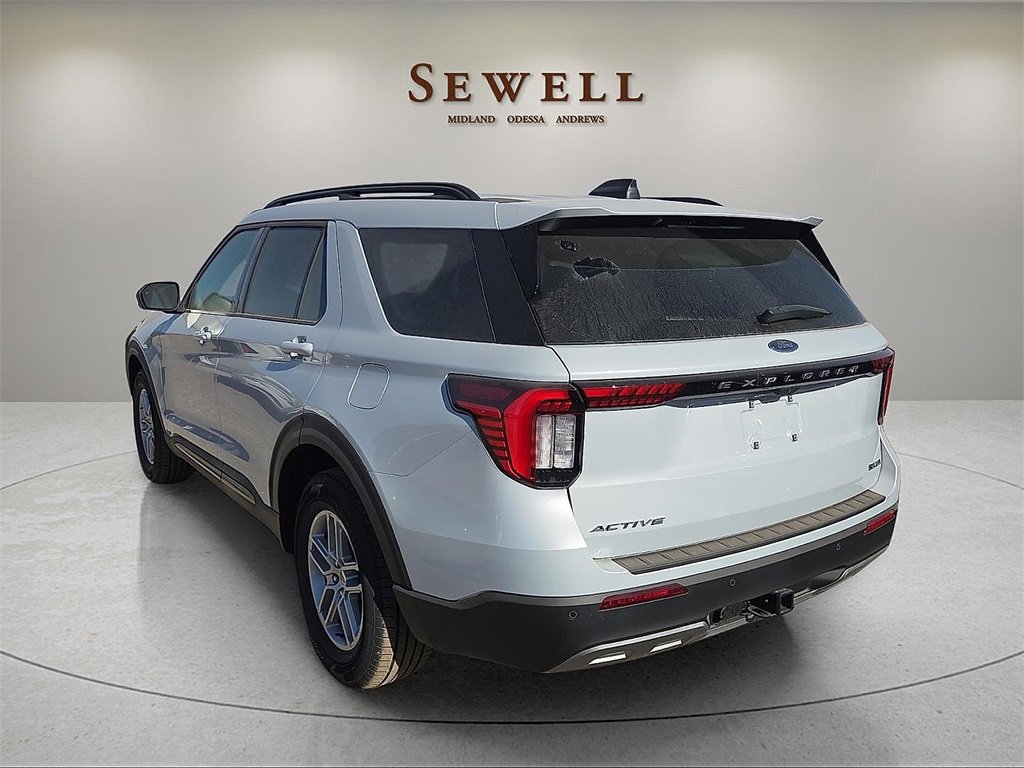 New 2026 Ford Explorer Active image 3