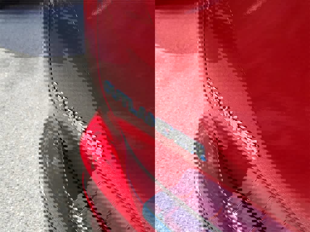 Used 2024 Mitsubishi Outlander SE image 7