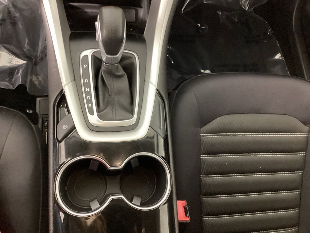 Used 2014 Ford Fusion SE FWD image 24
