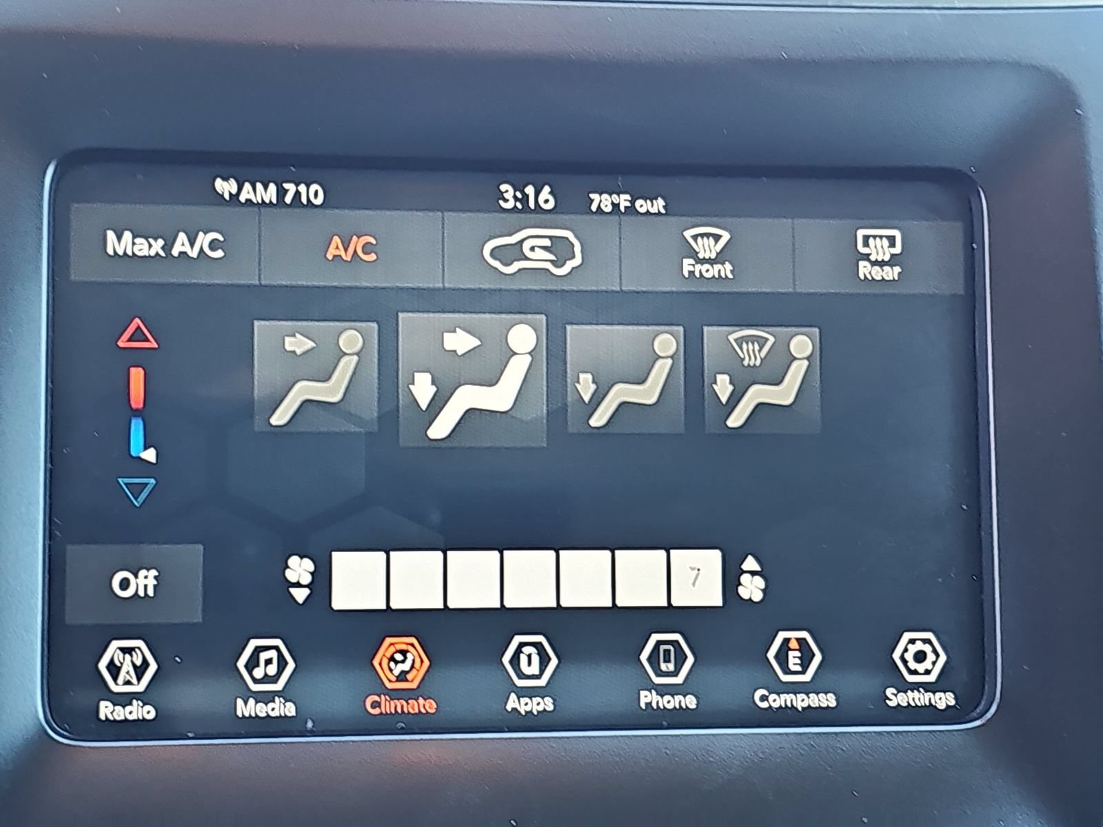 Used 2019 Jeep Cherokee Latitude Plus FWD image 24