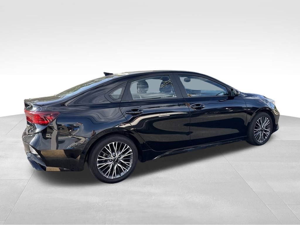 Certified 2023 Kia Forte GT-Line image 9