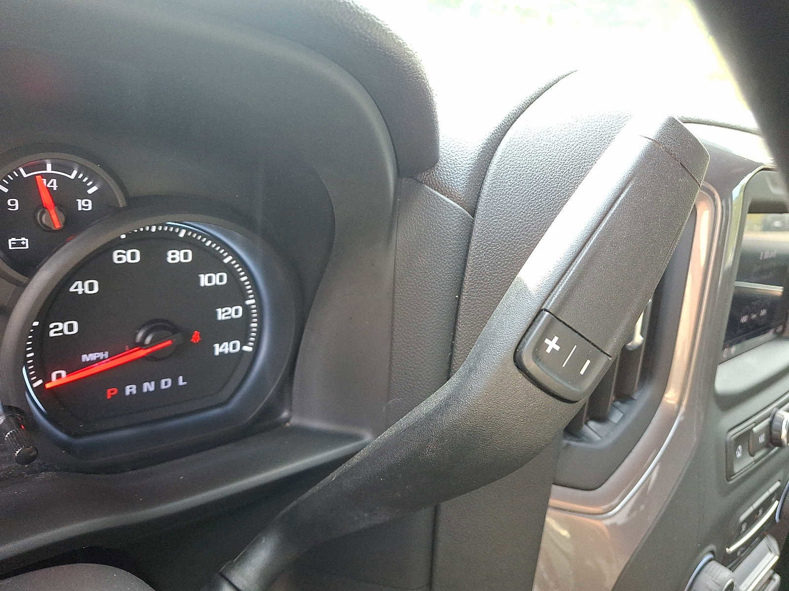 Used 2023 Chevrolet Silverado 1500 Custom image 15