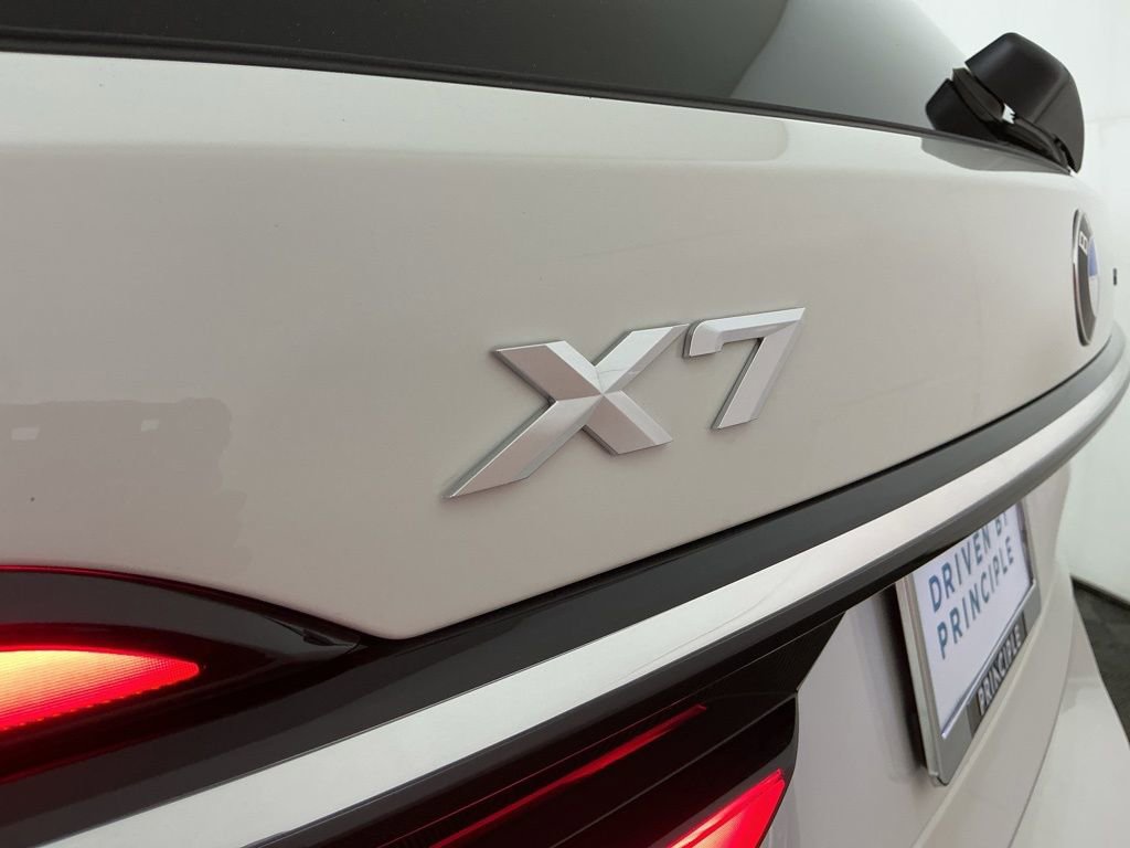 Certified 2025 BMW X7 xDrive40i AWD/4WD image 36