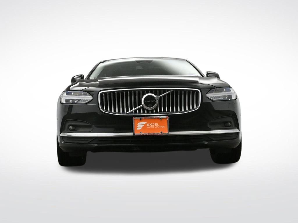 Used 2023 Volvo S90 B6 Plus image 41