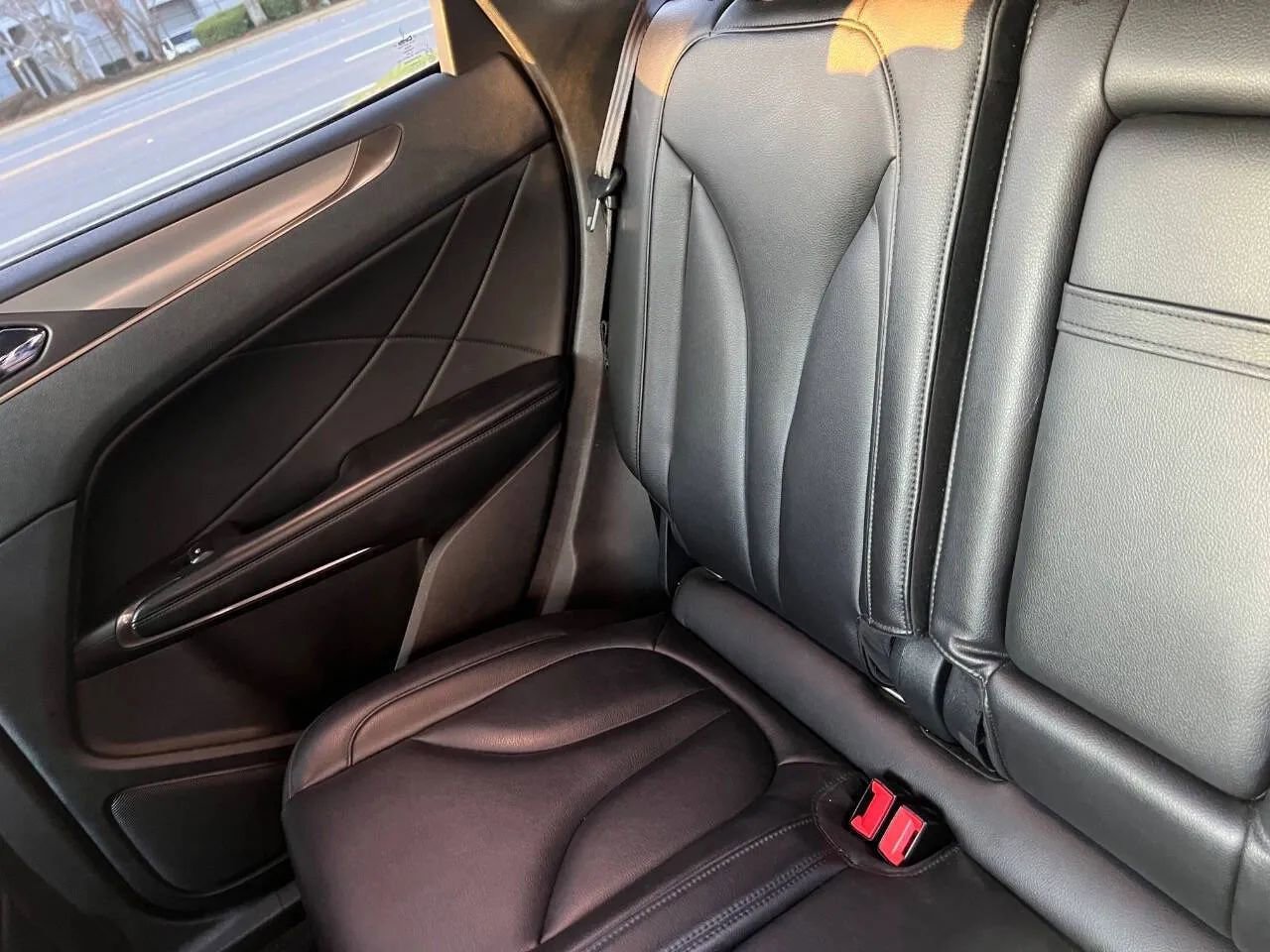 Used 2017 Lincoln MKC Premiere FWD image 26