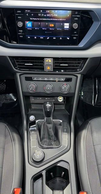 Used 2022 Volkswagen Taos SE image 16