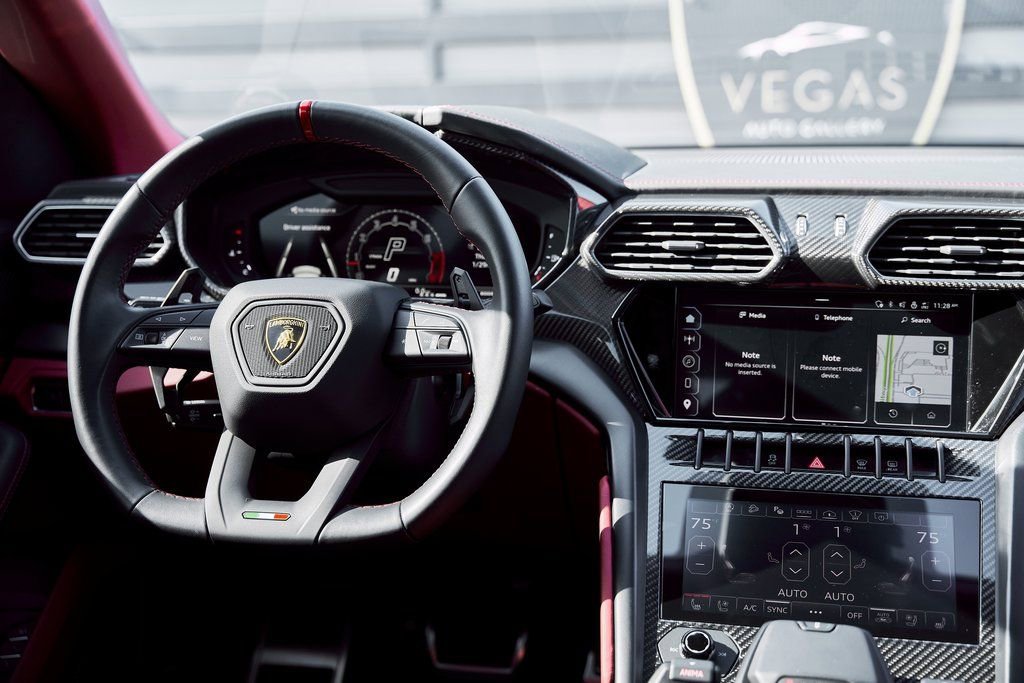 Used 2024 Lamborghini Urus S image 55