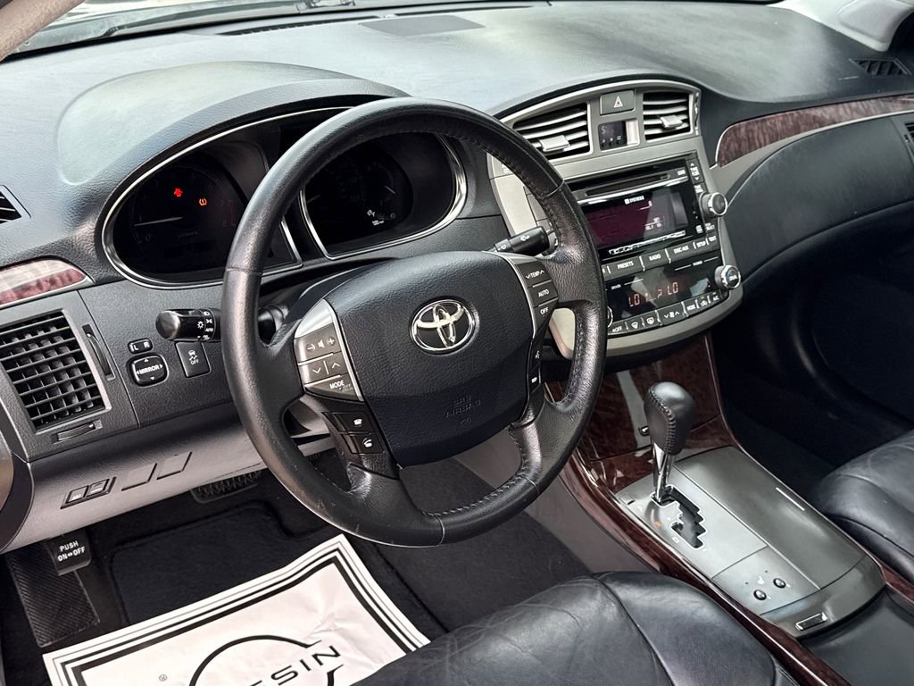 Used 2011 Toyota Avalon image 18