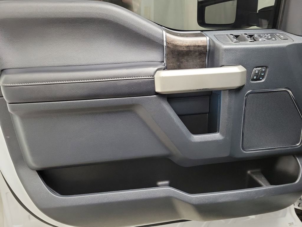 Used 2022 Ford F250 Lariat w/ Lariat Ultimate Package image 16