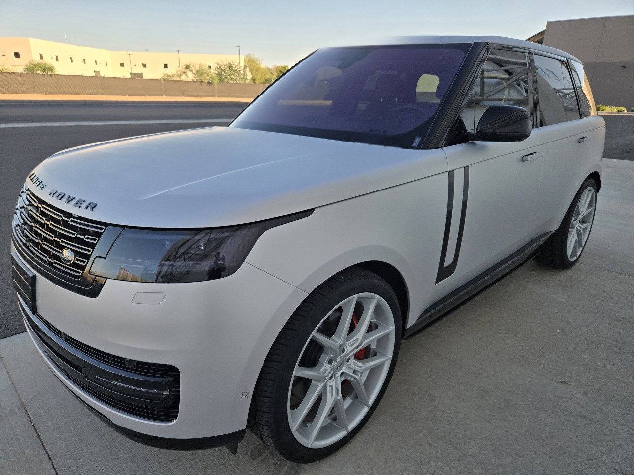 Used 2023 Land Rover Range Rover SE image 7