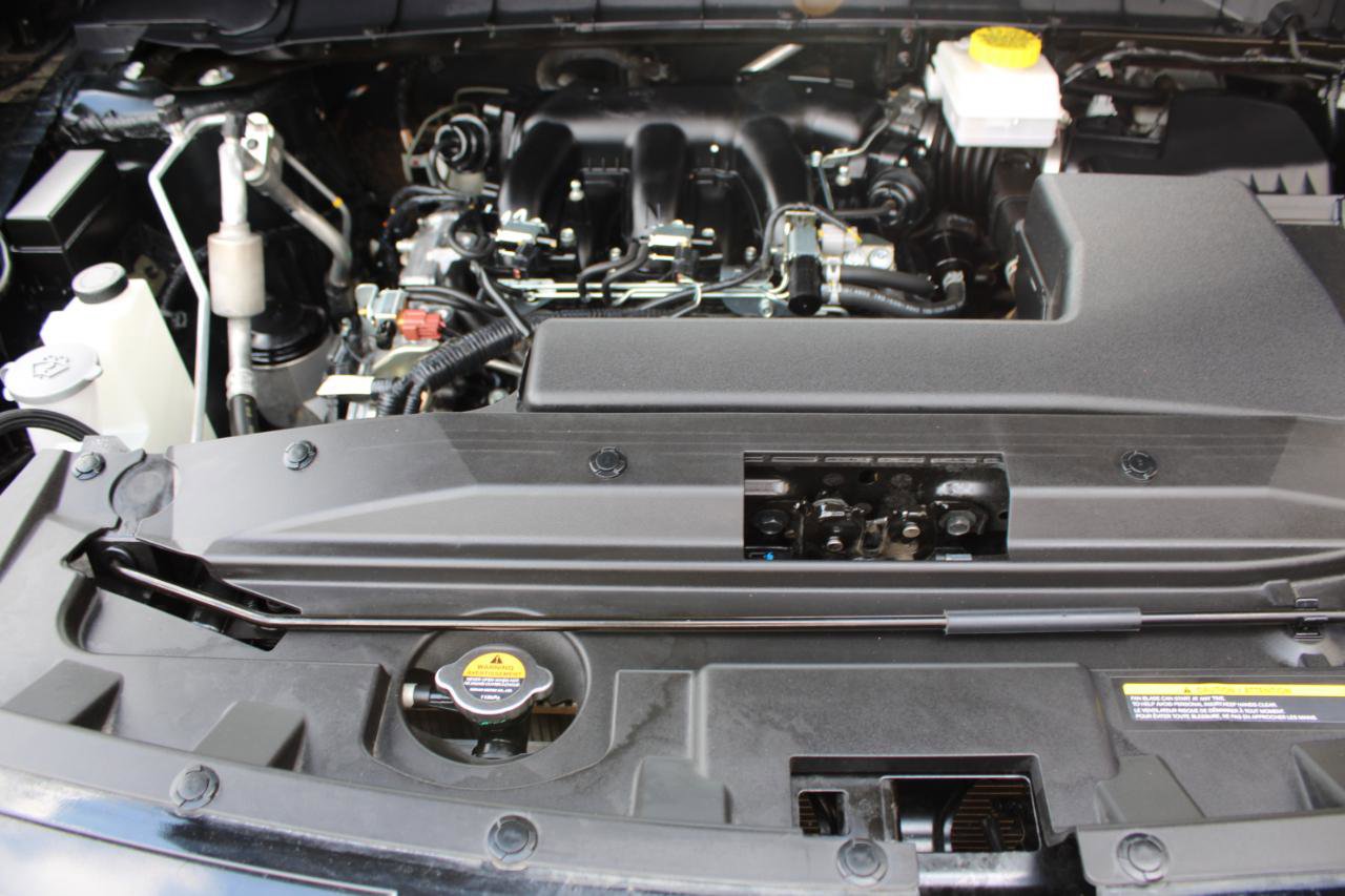 Used 2025 Nissan Pathfinder SL AWD/4WD image 50