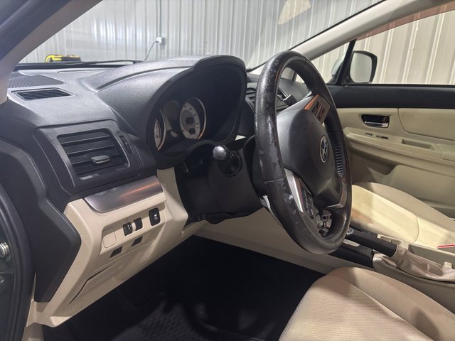 Used 2014 Subaru Impreza 2.0i Premium image 16