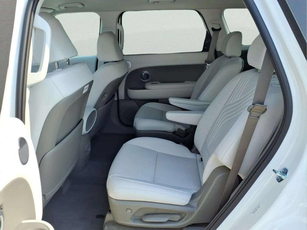 New 2026 Hyundai Palisade SEL FWD image 10