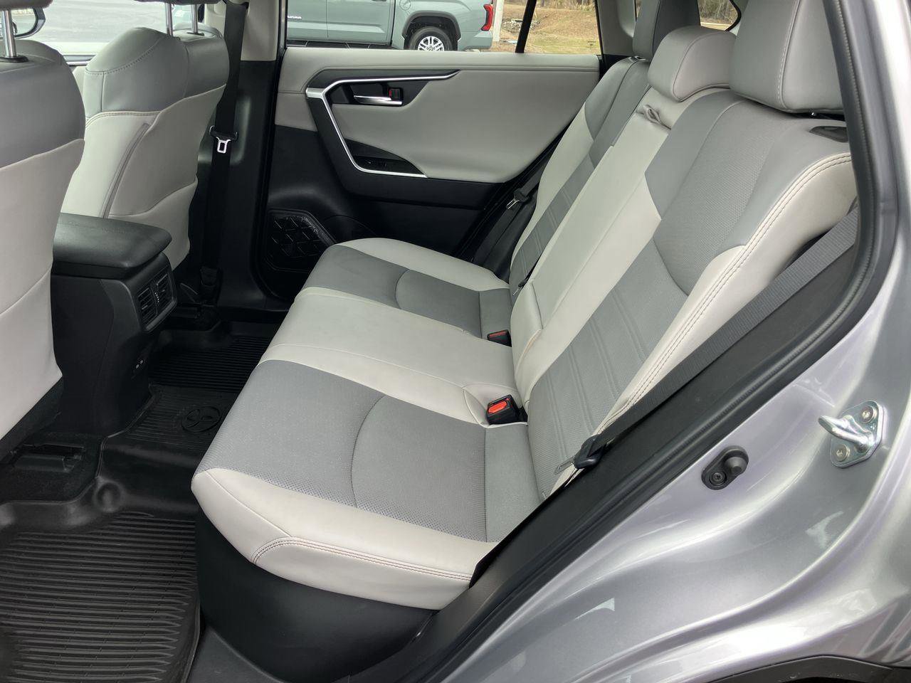 Used 2024 Toyota RAV4 Limited image 25