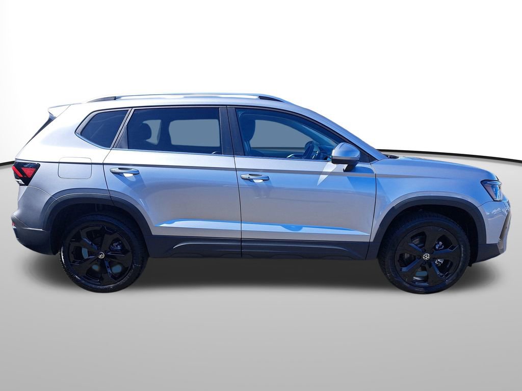 New 2025 Volkswagen Taos SEL image 4