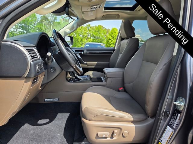 Used 2023 Lexus GX 460 Luxury w/ Accessory Package image 9