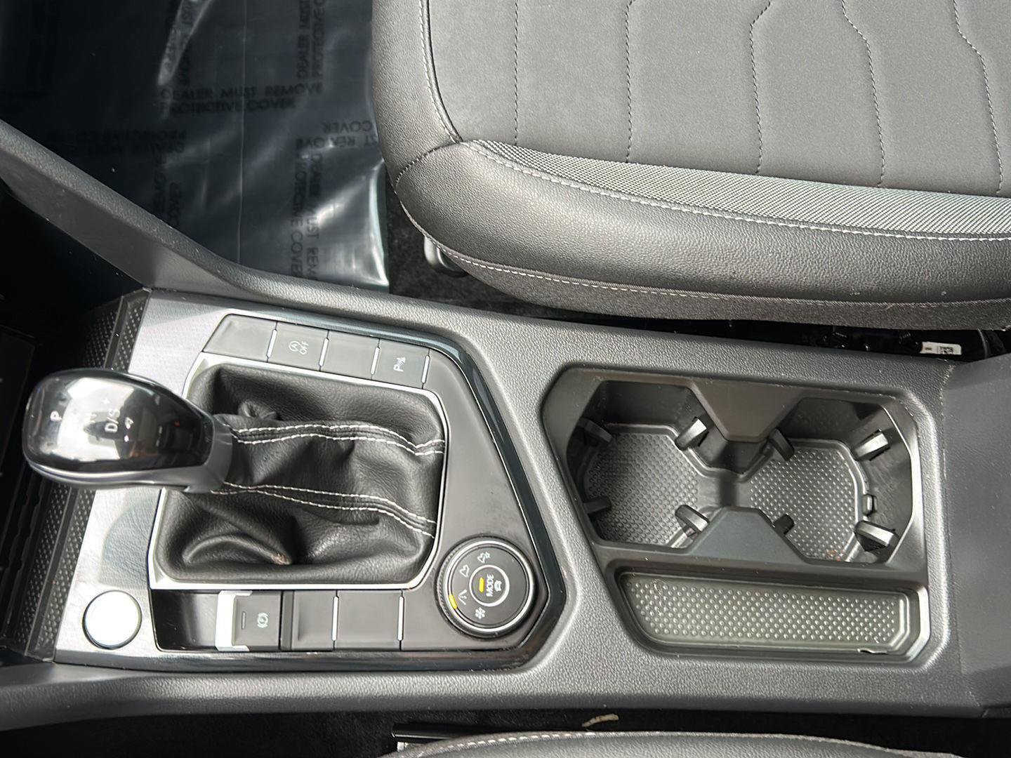 Used 2025 Volkswagen Taos SE image 22