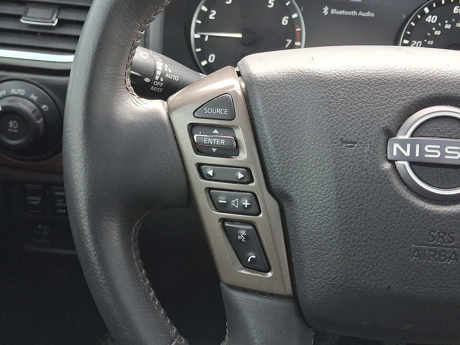 Used 2023 Nissan Titan Platinum Reserve w/ Moonroof Package image 25