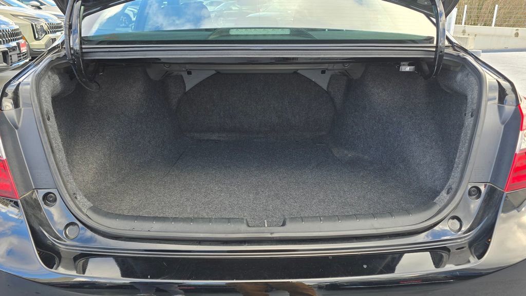 Used 2016 Honda Accord LX image 16