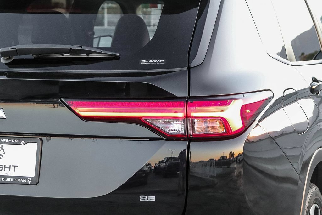 Used 2024 Mitsubishi Outlander SE AWD/4WD image 10