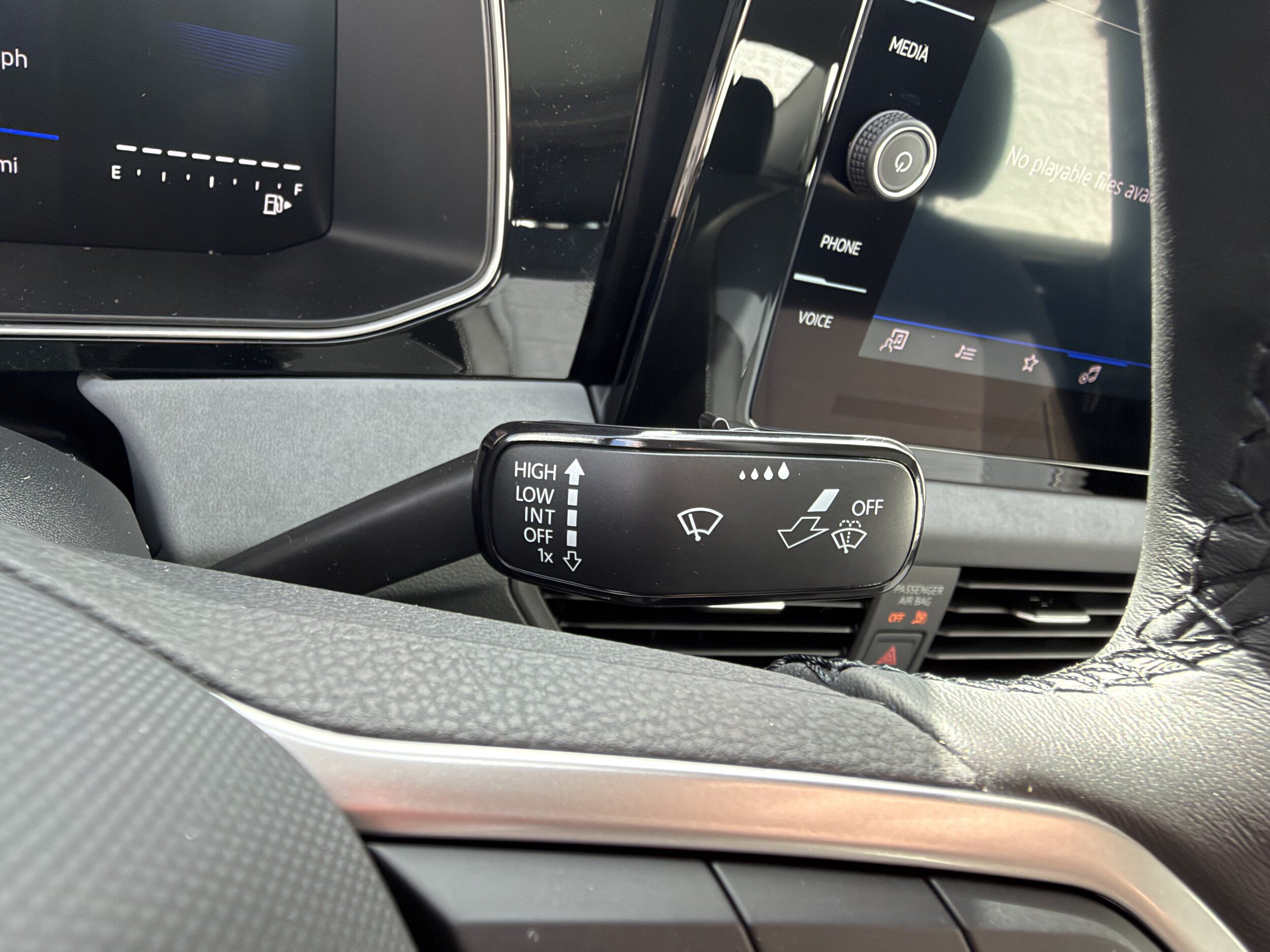 New 2027 Volkswagen Jetta SE FWD image 18