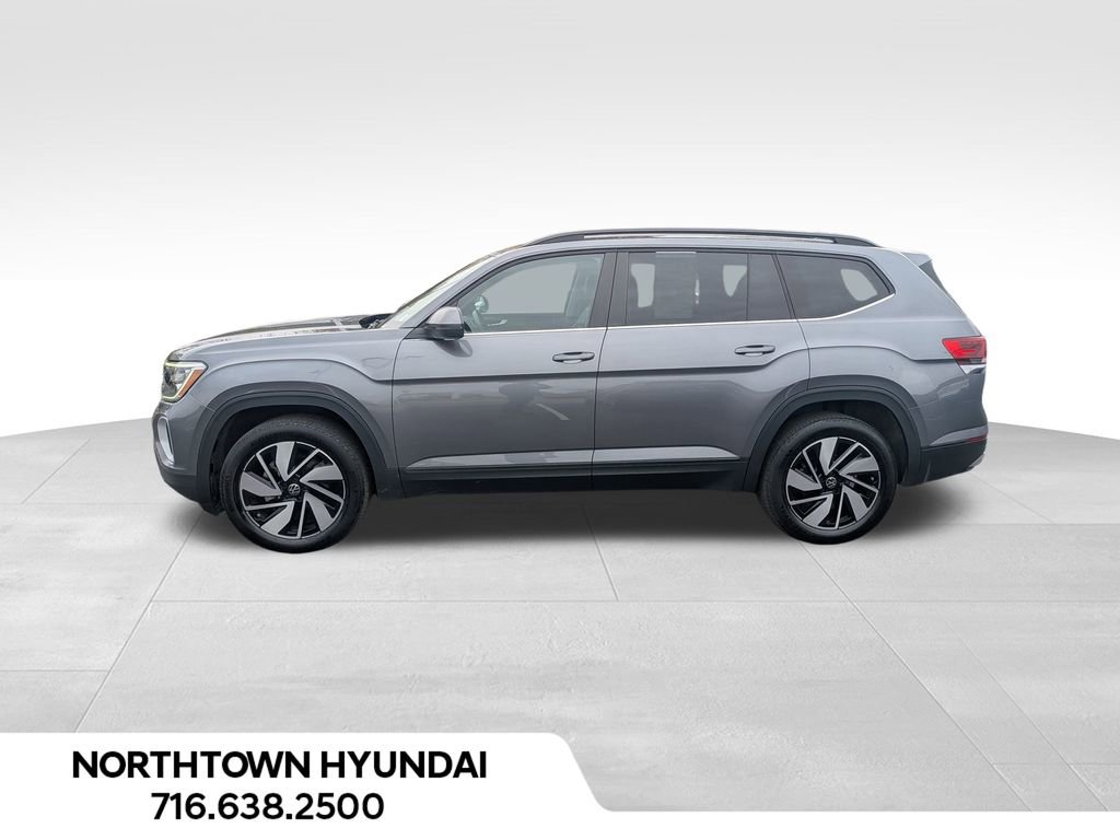 Used 2025 Volkswagen Atlas SE image 11