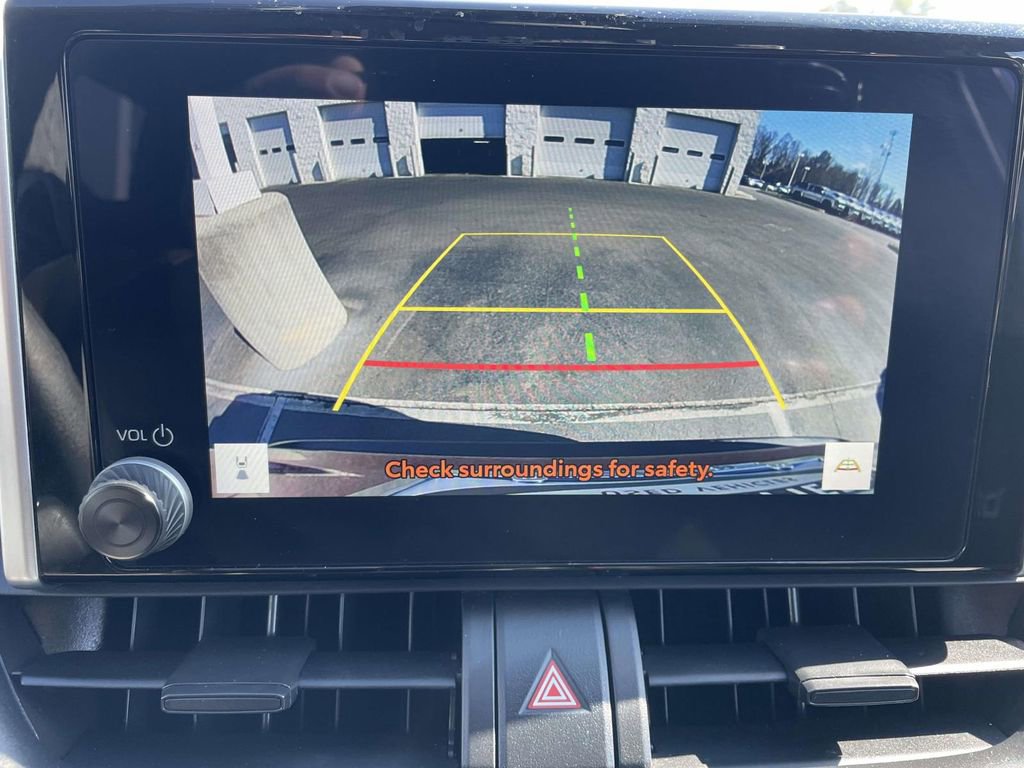 Used 2025 Toyota RAV4 XLE image 38