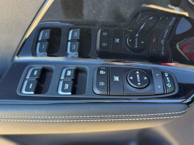 Used 2022 Kia Niro EX w/ Cold Weather Package FWD image 9