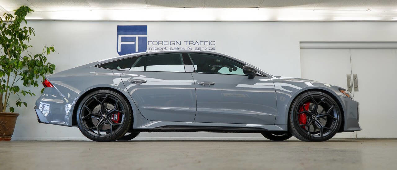 Used 2025 Audi RS 7 Performance AWD/4WD image 30