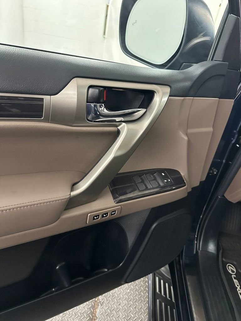 Used 2021 Lexus GX 460 Premium image 9