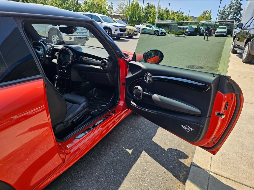 Used 2019 MINI Cooper John Cooper Works w/ Signature Upholstery Package FWD image 13
